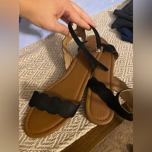 Black scalloped sanders